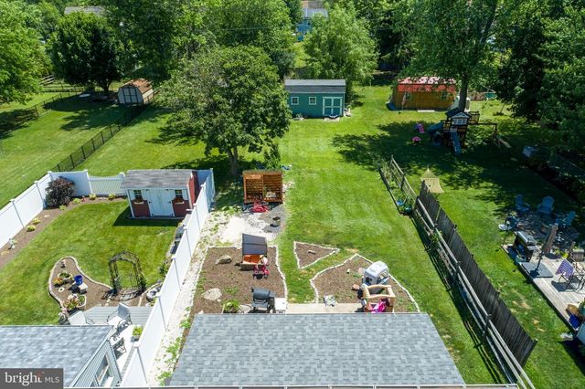 113 REDWOOD DR, Quakertown, PA 18951