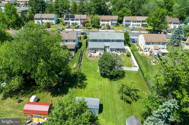 113 REDWOOD DR, Quakertown, PA 18951