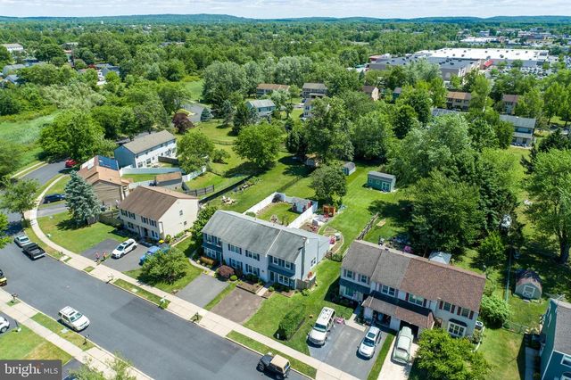 113 REDWOOD DR, Quakertown, PA 18951
