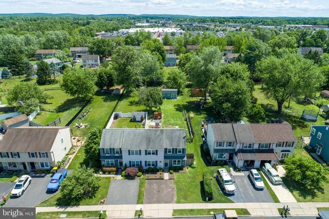 113 REDWOOD DR, Quakertown, PA 18951