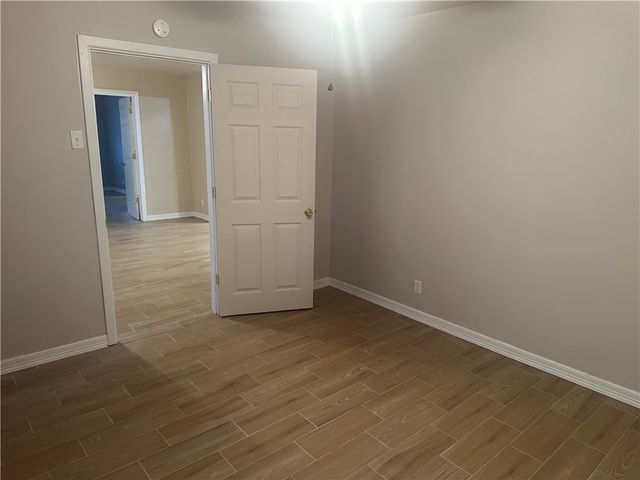 627 W Richard Ave, Kingsville, TX 78363