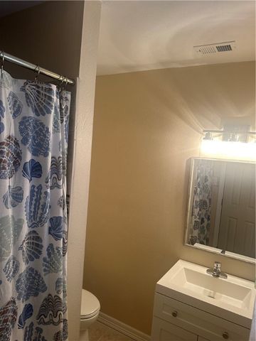 627 W Richard Ave, Kingsville, TX 78363