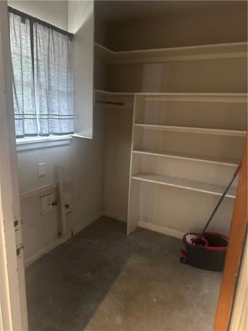 627 W Richard Ave, Kingsville, TX 78363