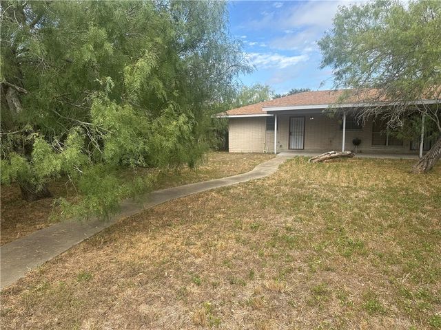627 W Richard Ave, Kingsville, TX 78363