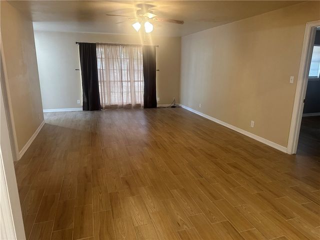 627 W Richard Ave, Kingsville, TX 78363