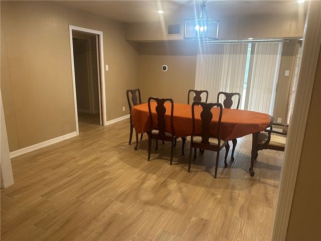 627 W Richard Ave, Kingsville, TX 78363