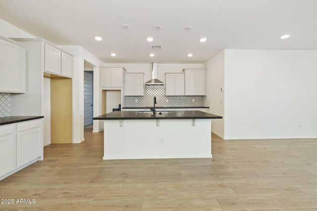 4948 W CAPISTRANO Avenue, Laveen, AZ 85339