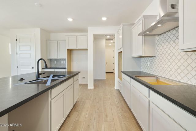 4948 W CAPISTRANO Avenue, Laveen, AZ 85339