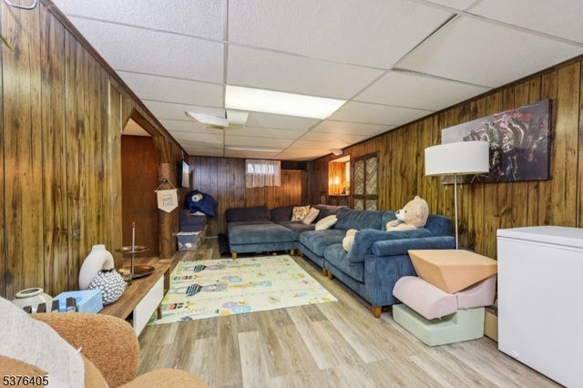 79 Ridgewood Rd, Clifton City, NJ 07012