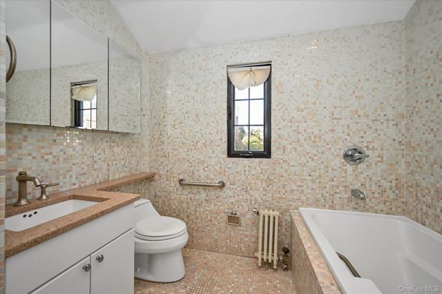85-11 Eton Street, Jamaica Estates, NY 11432