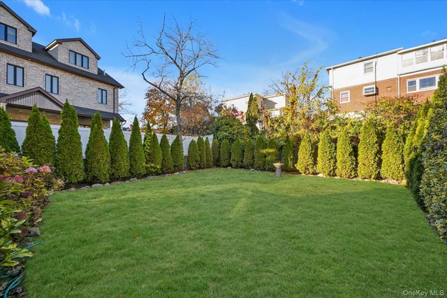85-11 Eton Street, Jamaica Estates, NY 11432