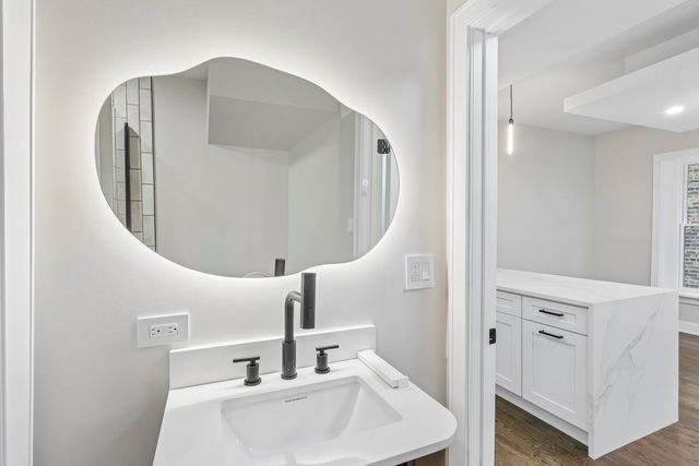 1615 S Trumbull Avenue, Chicago, IL 60623