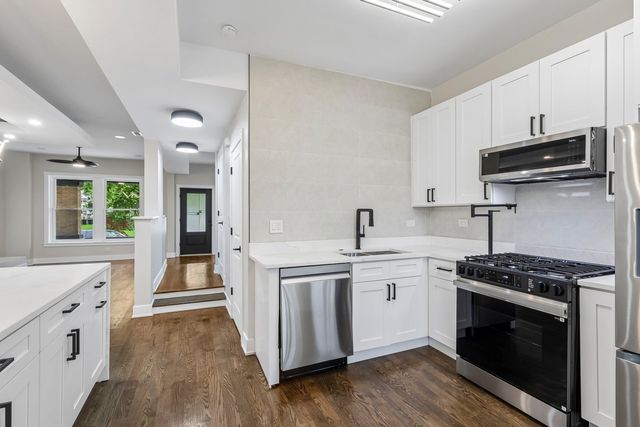 1615 S Trumbull Avenue, Chicago, IL 60623