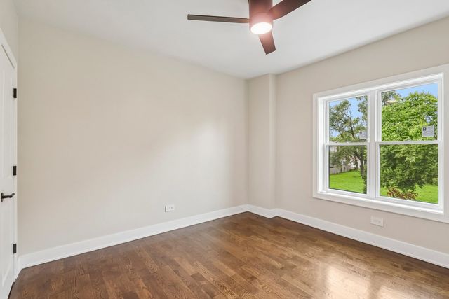 1615 S Trumbull Avenue, Chicago, IL 60623