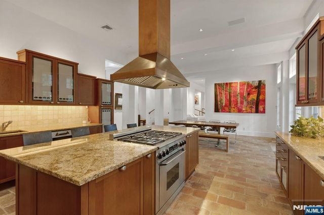 7 Charney Place, Alpine, NJ 07620