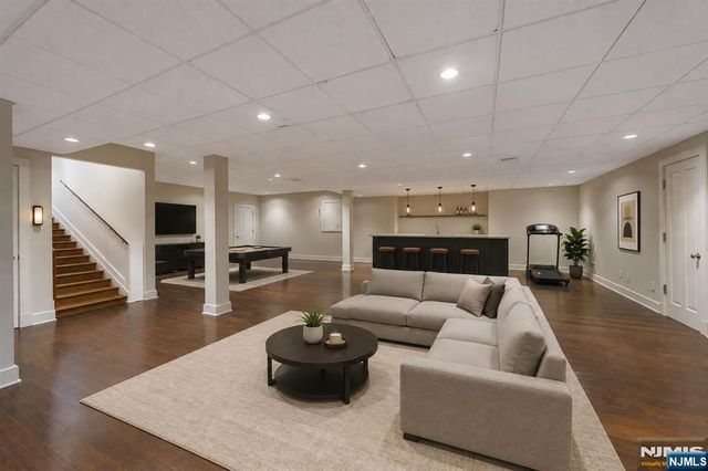 7 Charney Place, Alpine, NJ 07620