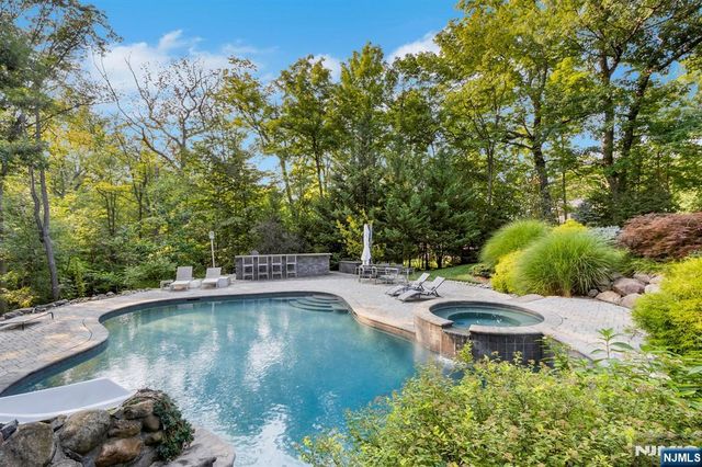 7 Charney Place, Alpine, NJ 07620