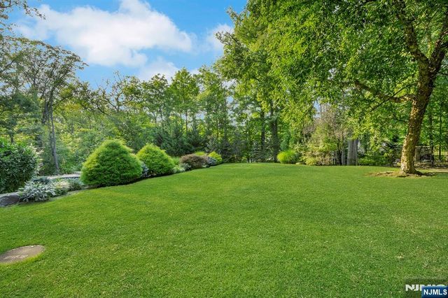 7 Charney Place, Alpine, NJ 07620