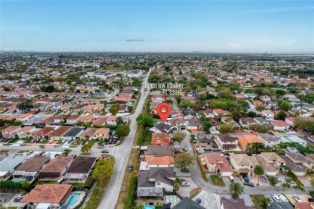 19931 NW 82nd Ct, Hialeah, FL 33015