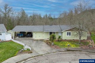2990 Harding Ct, Sweet Home, OR 97386