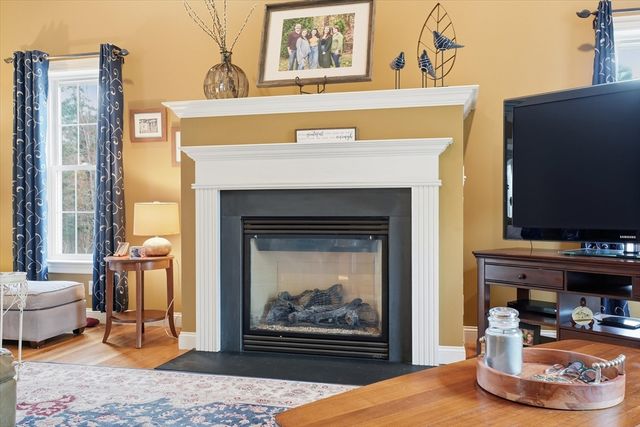 10 Rolling Meadows, Haverhill, MA 01832