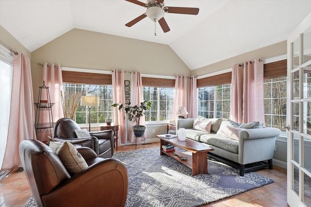 10 Rolling Meadows, Haverhill, MA 01832