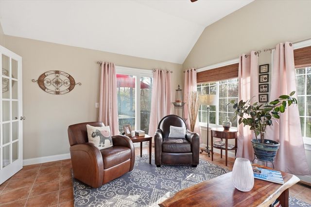 10 Rolling Meadows, Haverhill, MA 01832