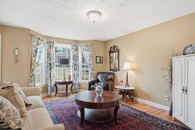 10 Rolling Meadows, Haverhill, MA 01832