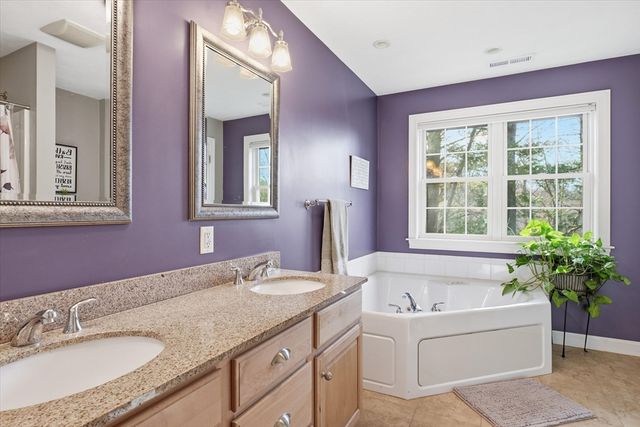 10 Rolling Meadows, Haverhill, MA 01832