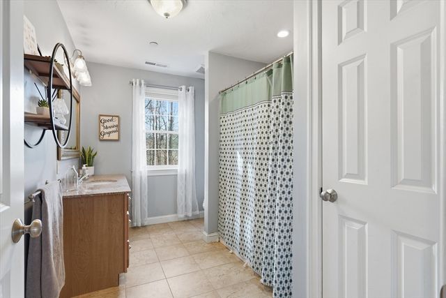 10 Rolling Meadows, Haverhill, MA 01832