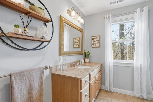 10 Rolling Meadows, Haverhill, MA 01832