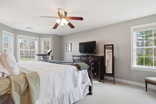 10 Rolling Meadows, Haverhill, MA 01832