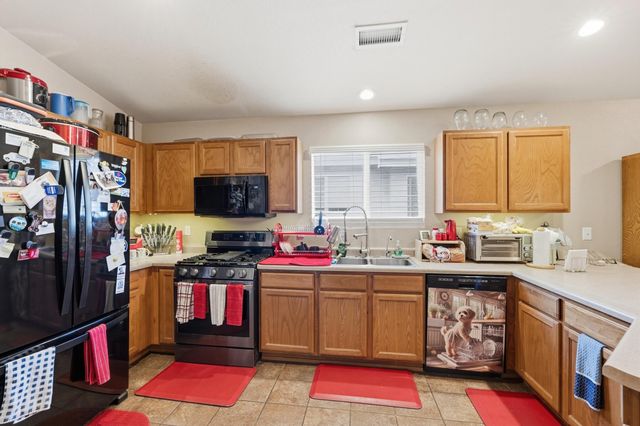 373 Playful Meadows Drive NE, Rio Rancho, NM 87144