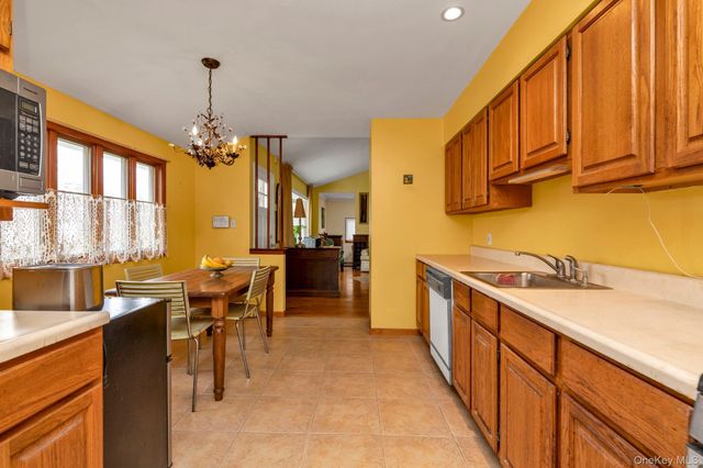 1521 Pine Acres Boulevard, Bay Shore, NY 11706