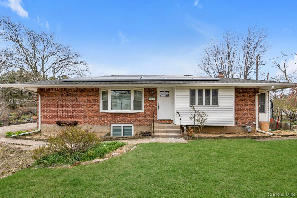 1521 Pine Acres Boulevard, Bay Shore, NY 11706