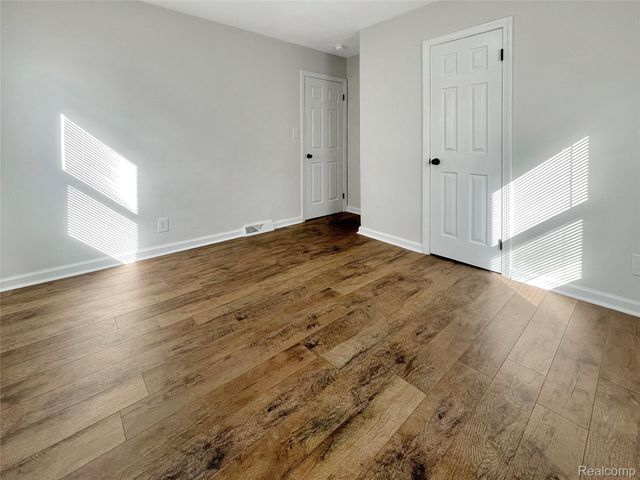 14706 Eureka Road, Southgate, MI 48195