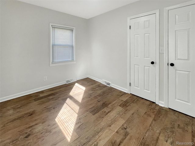 14706 Eureka Road, Southgate, MI 48195