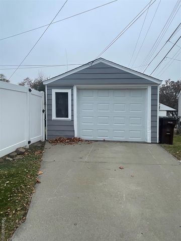 14706 Eureka Road, Southgate, MI 48195