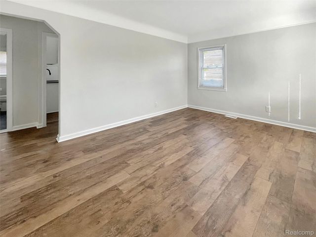 14706 Eureka Road, Southgate, MI 48195