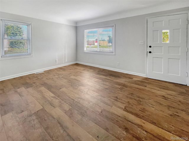 14706 Eureka Road, Southgate, MI 48195