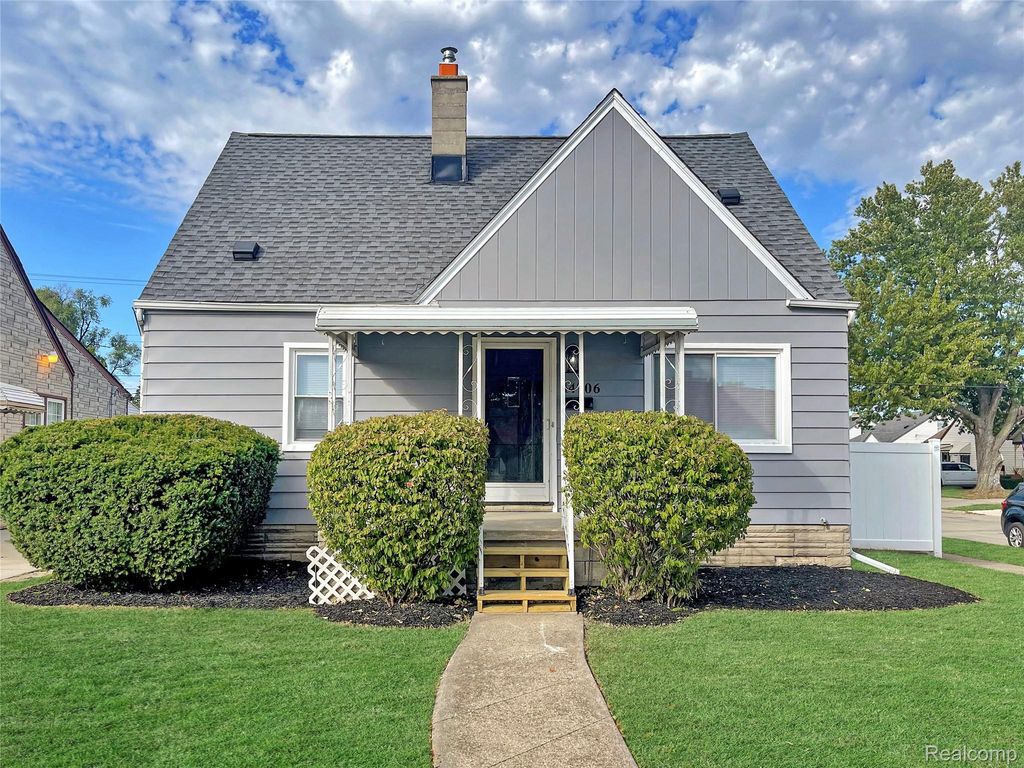 14706 Eureka Road, Southgate, MI 48195