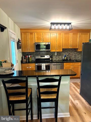 9436 GOSHEN LN, Burke, VA 22015