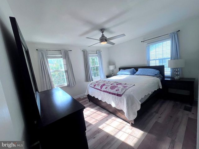 9436 GOSHEN LN, Burke, VA 22015