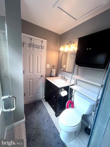 9436 GOSHEN LN, Burke, VA 22015