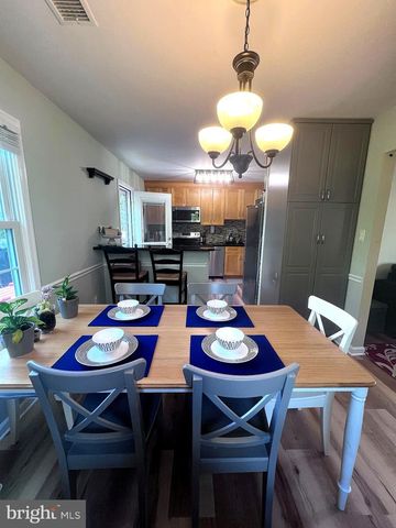 9436 GOSHEN LN, Burke, VA 22015