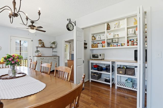 1033 Everett Dr, Smyrna, TN 37167