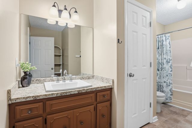 1033 Everett Dr, Smyrna, TN 37167