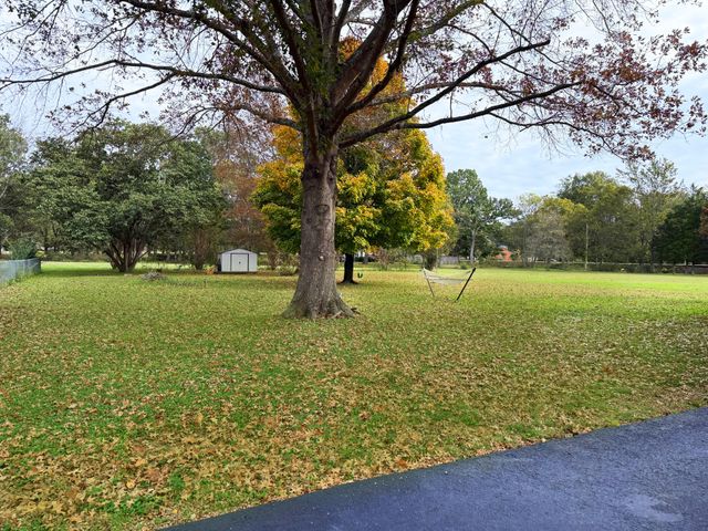 1033 Everett Dr, Smyrna, TN 37167