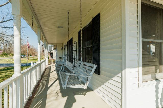 1033 Everett Dr, Smyrna, TN 37167