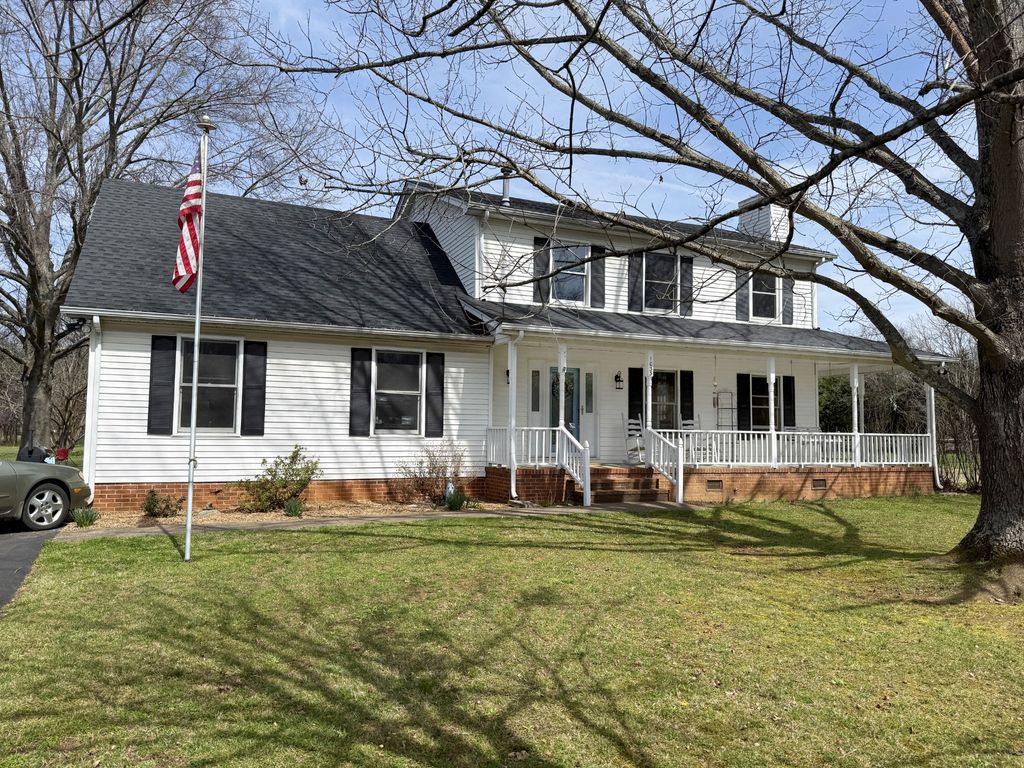 1033 Everett Dr, Smyrna, TN 37167